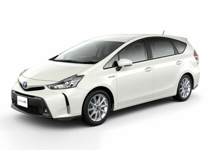 Коврики на Toyota Prius Alpha 2011 - 2021 в Казани