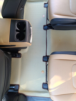 Коврики на KIA Carnival IV 9 мест 2020 - 2025 в Казани Коврики на KIA Carnival IV 9 мест 2020 - 2025 в Казани