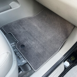 Ворсовые коврики на KIA Carnival III 9 мест и 11 мест 2014 - 2021 в Казани Ворсовые коврики на KIA Carnival III 9 мест и 11 мест 2014 - 2021 в Казани