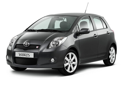 Коврики на Toyota Yaris II 2005 - 2011 в Казани