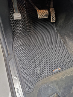 Коврики на Jeep Grand Cherokee (WK2) 2010 - 2022 в Казани
