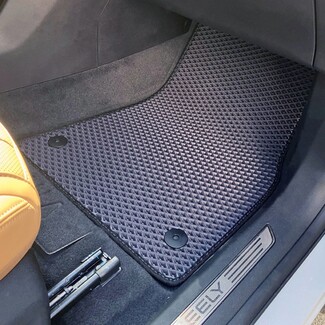 Ворсовые коврики на Geely Monjaro 2022 - 2026 в Казани Ворсовые коврики на Geely Monjaro 2022 - 2026 в Казани