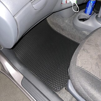 Ворсовые коврики на Toyota Vitz I 1998 - 2005 в Казани Ворсовые коврики на Toyota Vitz I 1998 - 2005 в Казани