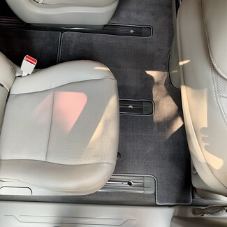 Ворсовые коврики на KIA Carnival III 9 мест и 11 мест 2014 - 2021 в Казани Ворсовые коврики на KIA Carnival III 9 мест и 11 мест 2014 - 2021 в Казани